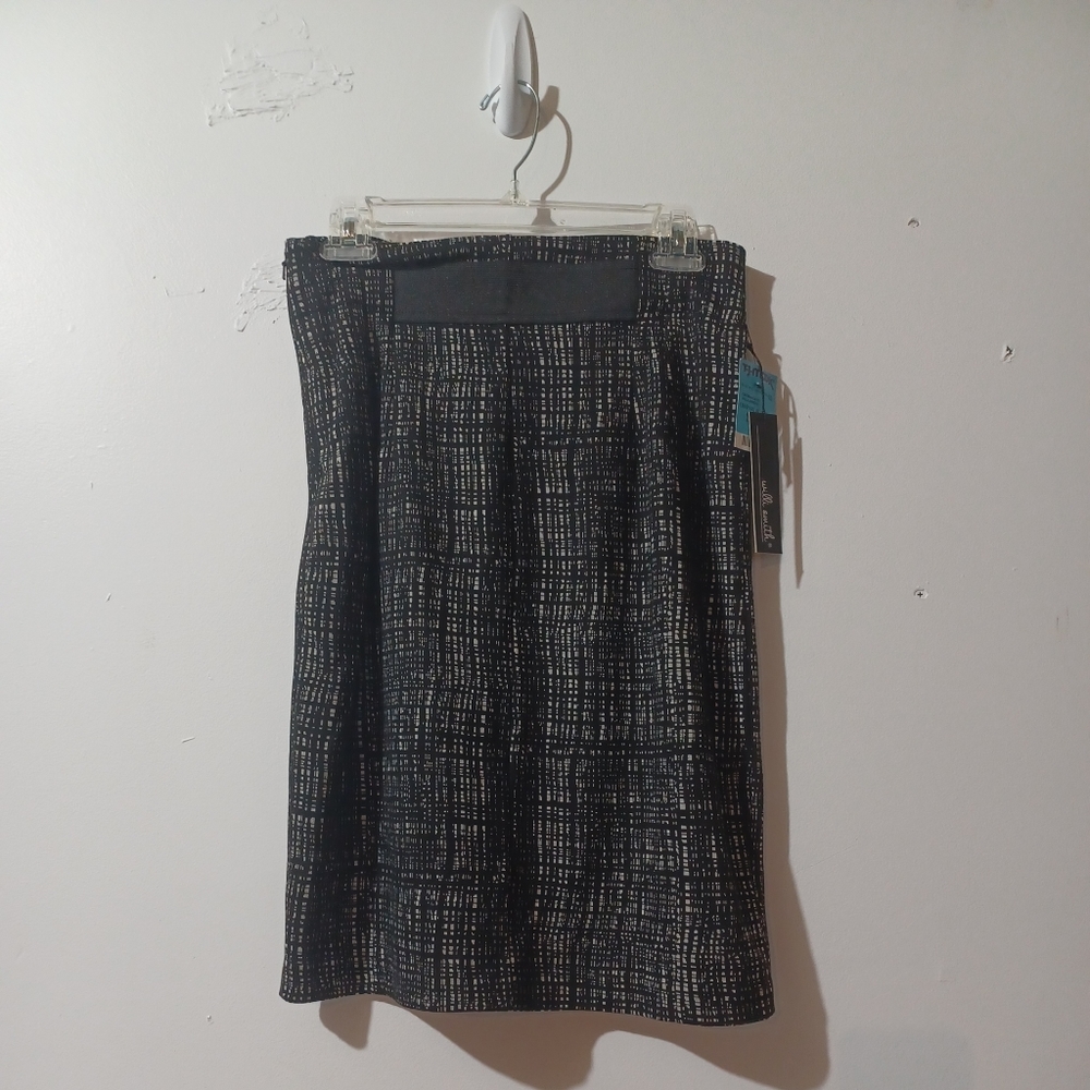 Will smith black and white skirt womens Size 4 NWT